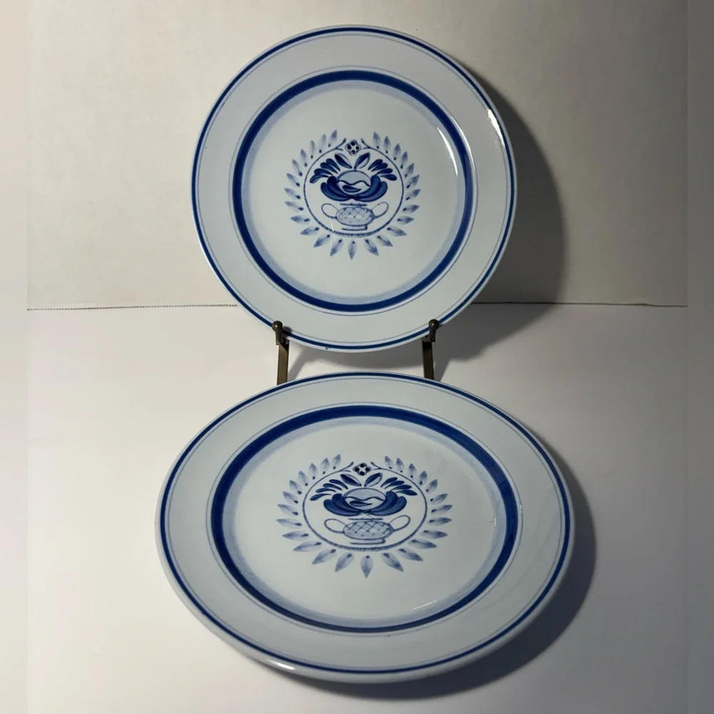 Blue Rose Lunch Dessert Plates Hand Painted Blue White 7 5/8” Arabia Of Finland